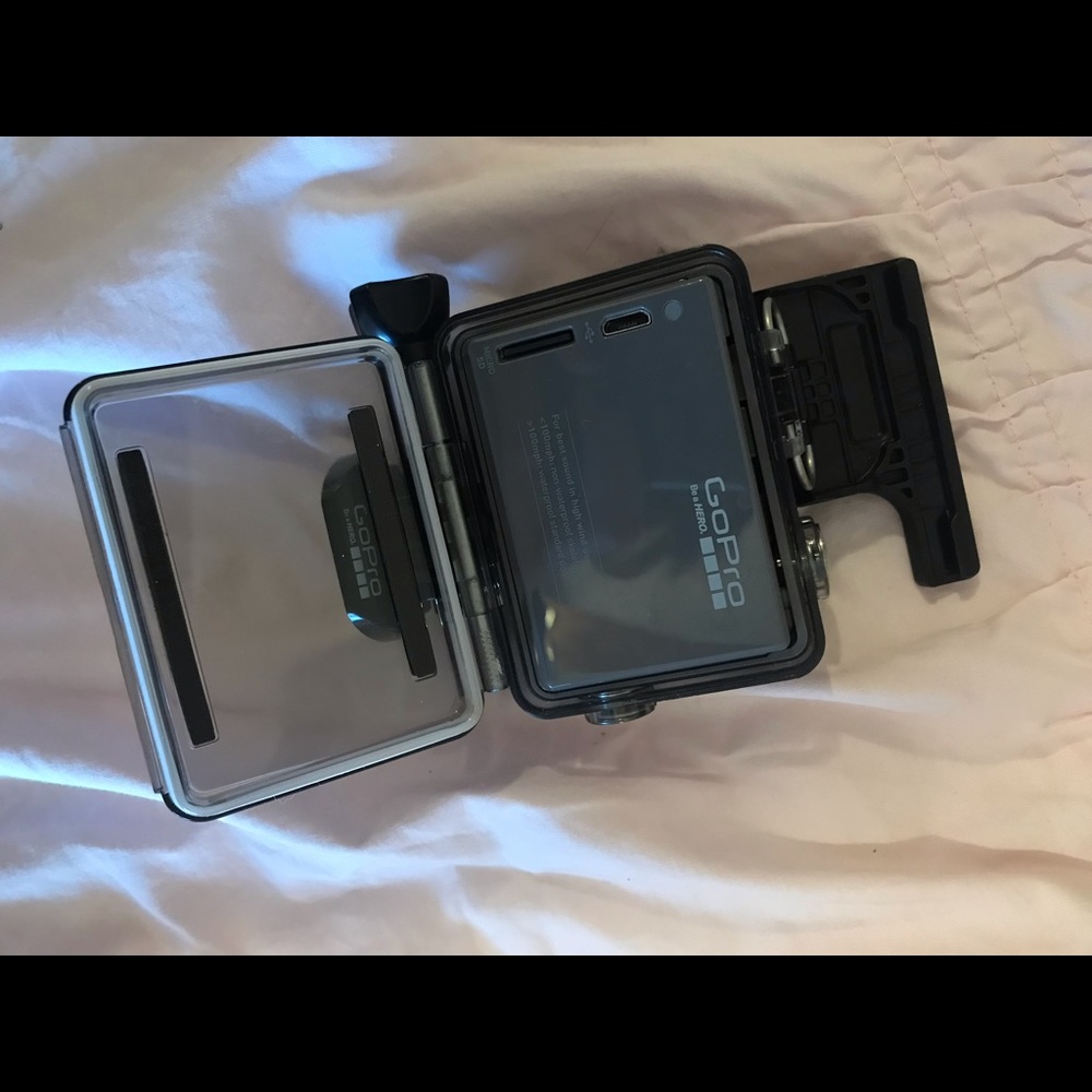 GoPro Hero + - Picture 4 of 7